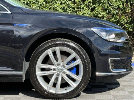 2016 Volkswagen Passat - thumbnail 10