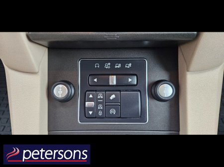 2016 Land Rover Discovery DISCOVERY 4 3.0 TDV6 5 SEAT XE 4DR AUTOMATIC €29,950 thumbnail