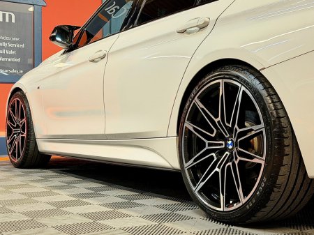 2016 BMW 3 Series - thumbnail 26