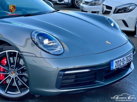 2020 Porsche 911 CARRERA 4SPEED Aventurine Green Metallic €144,950 thumbnail