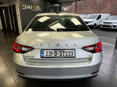 2022 Skoda Superb - thumbnail 6