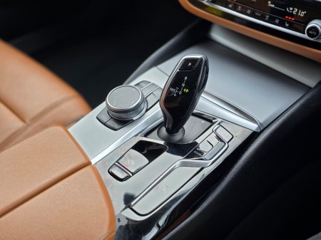 2021 BMW 5 Series - thumbnail 12