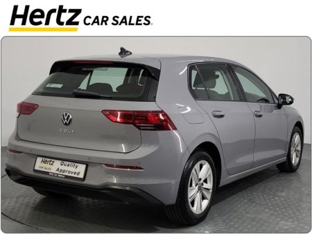 2023 Volkswagen Golf LIFE 2.0 TDI 115HP Diesel Manual €26,995 thumbnail