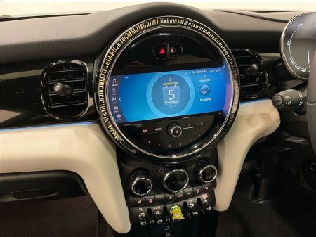 2023 MINI Hatch Electric Level 3 thumbnail