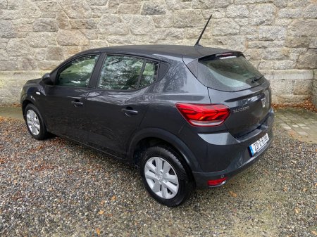 2023 Dacia Sandero COMFORT TCE 90 MY21.5 5DR**//**REVERSE CAMERA**//**BLUETOOTH**//**KEYLESS START**//**MANUFACTURERS WARRANTY**//**CHARCOAL GREY**//*€190 ROAD TAX**//**TRADE IN ACCEPTED! €12,999