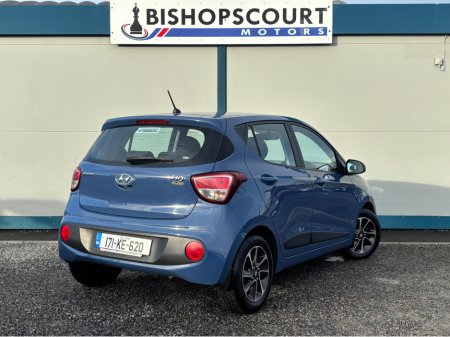 2017 Hyundai i10 DELUXE 4DR €9,450 thumbnail