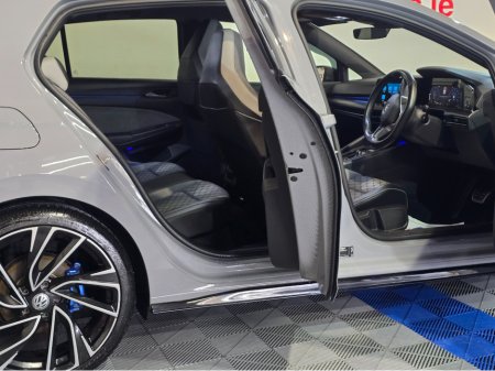 2021 Volkswagen Golf (212) 2.0 TDI R-LINE 150PS AUTO DSG €30,995 thumbnail