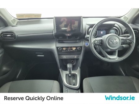 2023 Toyota Yaris Cross - thumbnail 3