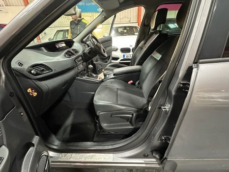 2011 Renault Grand Scenic 1.5 DCI 110 ECO2 DYNAMIQUE