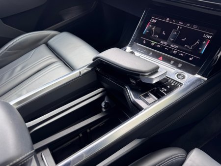 2022 Audi e-tron - thumbnail 8