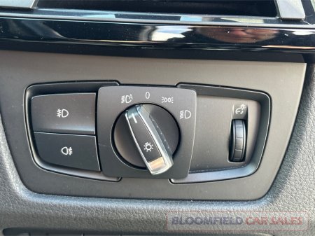 2015 BMW 3 Series - thumbnail 26