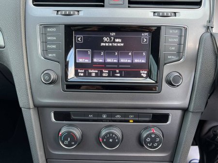 2014 Volkswagen Golf R-LINE PACK 1.2 TSI AUTO // NEW 19" ALLOYS // BLUETOOTH MUSIC // AIR CONDITIONING €14,550 thumbnail