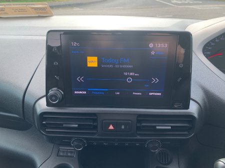 2023 Peugeot Partner - thumbnail 12