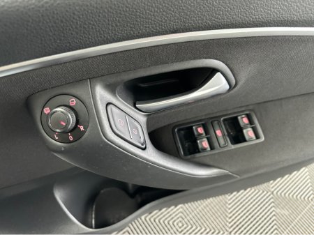 2015 Volkswagen Polo *VOLKSWAGEN POLO* LOUNGE EDITION*DSG* *LOW MILEAGE* *DRIVE MODES* *BT AUDIO* *REVERSE CAMERA* *PLUS MUCH MORE* *TRADE INS WELCOME* €11,950 thumbnail