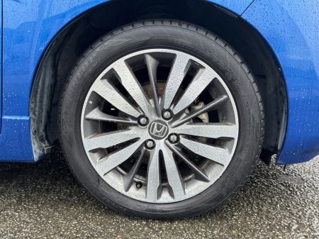 2015 Honda Fit 1.5L Petrol Hybrid Automatic €11,950 thumbnail