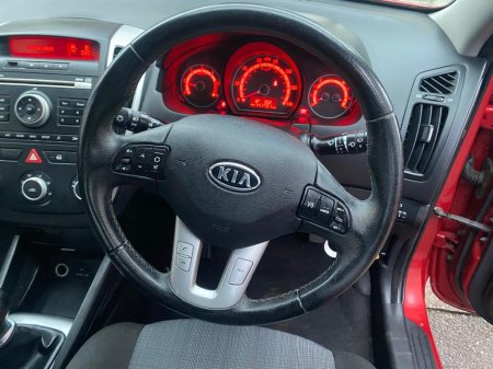 2012 Kia Ceed CEE'D 1.6 CRDI 2 113BHP 5DR €4,250 thumbnail