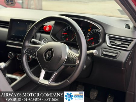 2021 Renault Clio ICONIC 1.0T MANUAL - LOW KMS €14,995 thumbnail