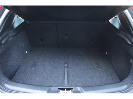 2016 Volvo V40 - thumbnail 18