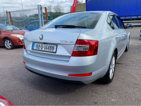 2015 Skoda Octavia - thumbnail 4