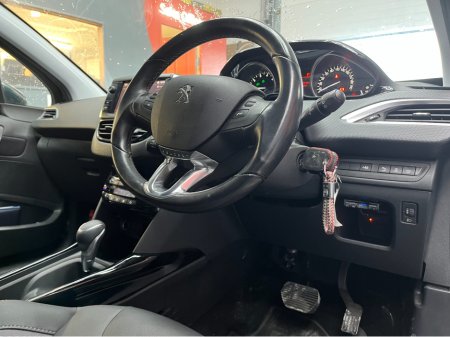 2017 Peugeot 2008 €12950 2017 PEUGEOT 2008 CROSS CITY 1.2 AUTOMATIC / CRUISE CONTROL AND MORE €12,950 thumbnail