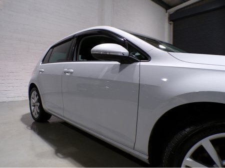 2018 Volkswagen Golf *2018*14,000 MILES*AUTO*VW GOLF MARK 7.5*COLOUR CAMERA*SAT-NAV*APPLE-CARPLAY*ANDROID AUTO*UP-GRADED VW ALLOYS*XL MEDIA*FLAT-BOTTOM SPORT STEERING WHEEL WITH ADAPTIVE CRUISE CONTROL**RADAR ASSIST €18,900 thumbnail