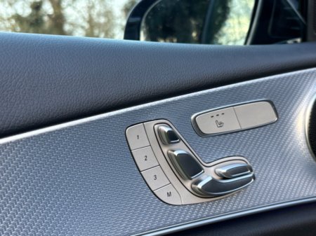 2019 Mercedes-Benz E Class - thumbnail 11