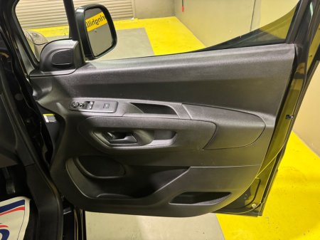 2021 Citroen Berlingo - thumbnail 28