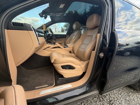 2022 Porsche Cayenne - thumbnail 8