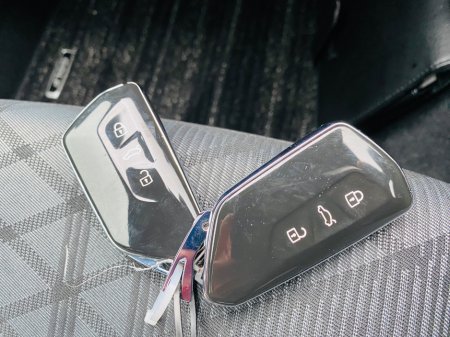 2023 Volkswagen Golf - thumbnail 21