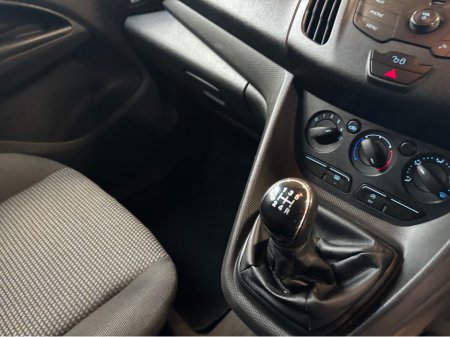 2016 Ford Tourneo Connect GRAND 1.5 TDCI 100PS STYLE 7 Seater €13,999 thumbnail