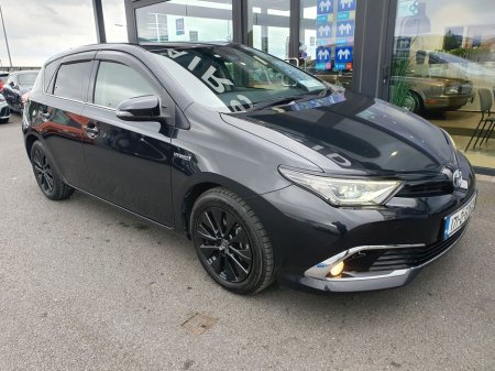 2017 Toyota Auris HALF LEATHER * 1.8 SELF CHARGING HYBRID €16,950