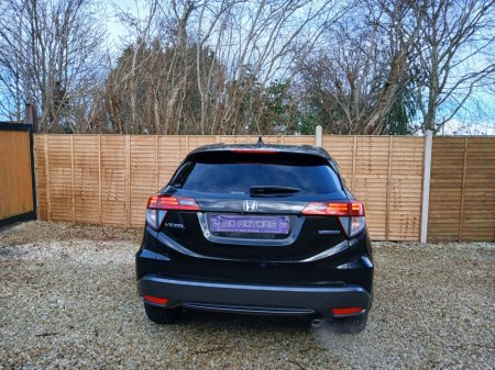 2017 Honda Vezel 1.5 Hybrid Automatic €16,450 thumbnail