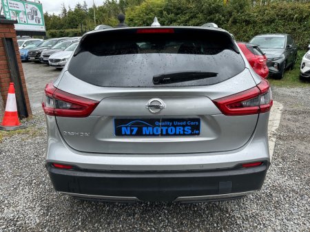 2019 Nissan Qashqai 1.5 DSL SV PREMIUM AUTO €18,450 thumbnail