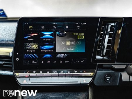 2023 Renault Megane E-Tech EV60 220hp Techno €25,900 thumbnail