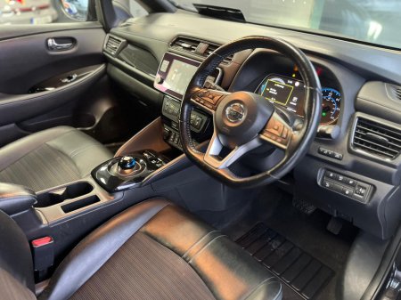 2021 Nissan Leaf - thumbnail 10