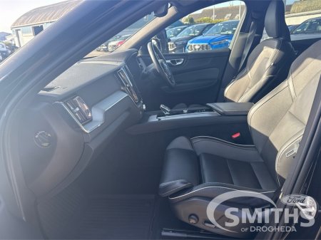 2024 Volvo XC60 - view 4