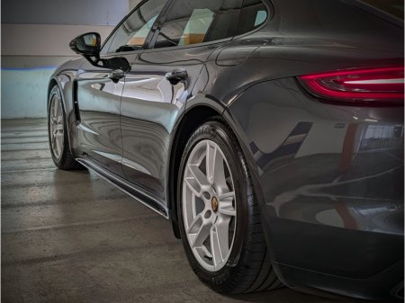 2018 Porsche Panamera - thumbnail 16