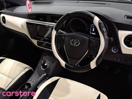 2017 Toyota Auris Hybrid Aura Auto €17,480 thumbnail