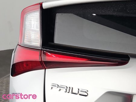 2019 Toyota Prius - thumbnail 16