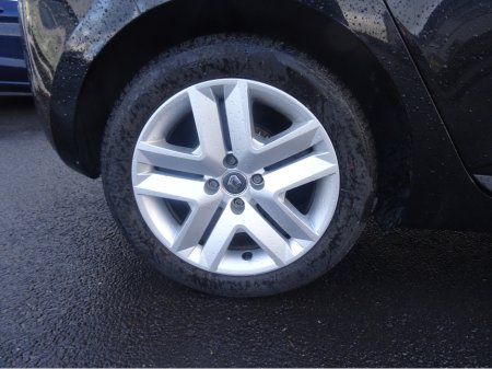 2022 Renault Clio - thumbnail 16