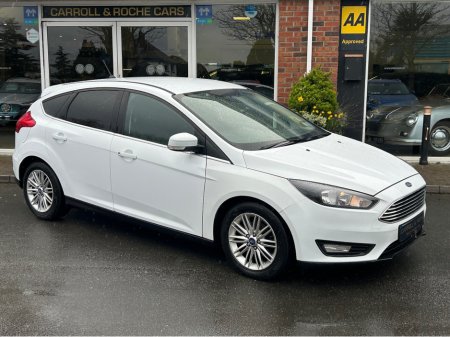 2017 Ford Focus - thumbnail 27