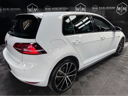 2015 Volkswagen Golf 1.4 GTE 201PS S/A 5DR AUTO €15,950 thumbnail