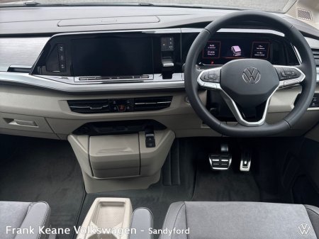 2025 Volkswagen Multivan STYLE PHEV AUTO 240BHP *APPLE CARPLAY/ANDROID AUTO* *PANORAMIC SUNROOF* *ELECTRIC SLIDING DOORS* *ELECTRIC TAILGATE* *REAR VIEW CAMERA* *FRONT AND REAR PARKING SENSORS* €86,446
