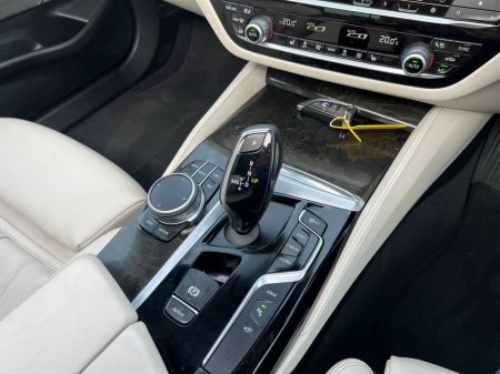 2017 BMW 5 Series - thumbnail 13