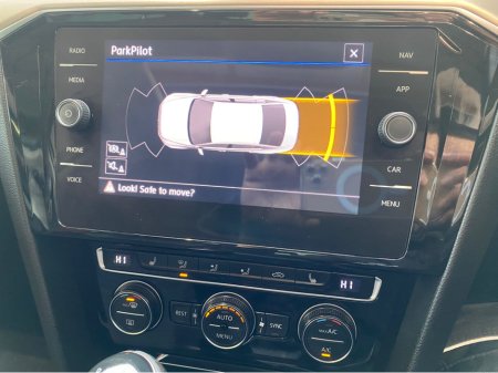 2018 Volkswagen Passat - thumbnail 16