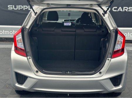 2014 Honda Fit Hybrid €10,250 thumbnail