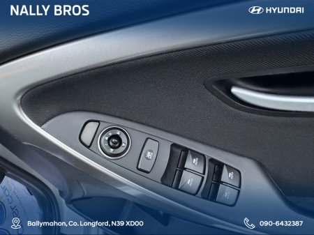 2014 Hyundai i30 1.6 PREMIUM 5DR €8,750 thumbnail