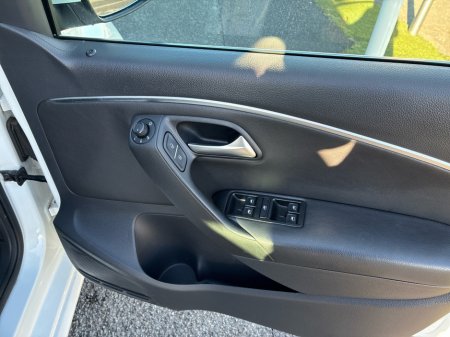 2016 Volkswagen Polo 1.2L Petrol Automatic TSI €12,950 thumbnail