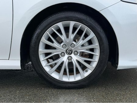 2020 Toyota Camry TOYOTA CAMRY G SPEC- LEATHER PACK 2.5 HYBRID €24,950 thumbnail