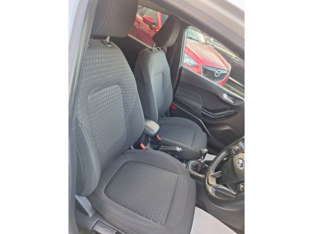 2020 Ford Fiesta TITANIUM 5DR 1.0T 95PS 4 4DR €15,995 thumbnail